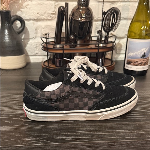 Vans kids Black and White Lace-Up Sneakers - Picture 3 of 8